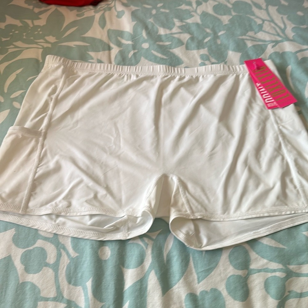 Lilly Pulitzer white undershorts with side pocket